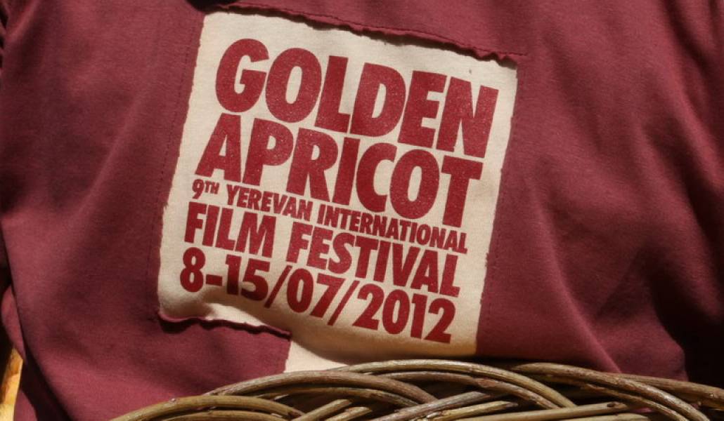 2012-Golden-Apricot11