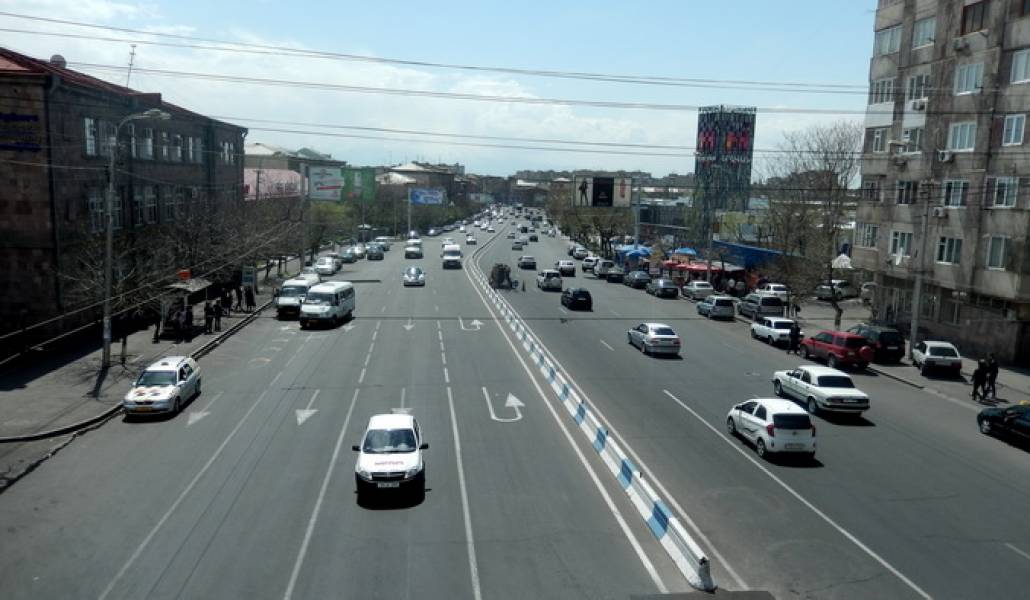 Arshakunyats_Avenue_Yerevan_1