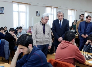 3rd President of Armenia, ex-Mayor of Yerevan visit Chess Academy