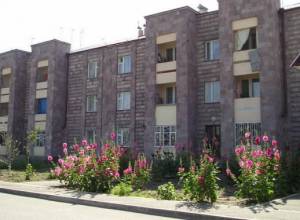 Տուն ստացել են, բայց տեղափոխվել չեն կարողանում