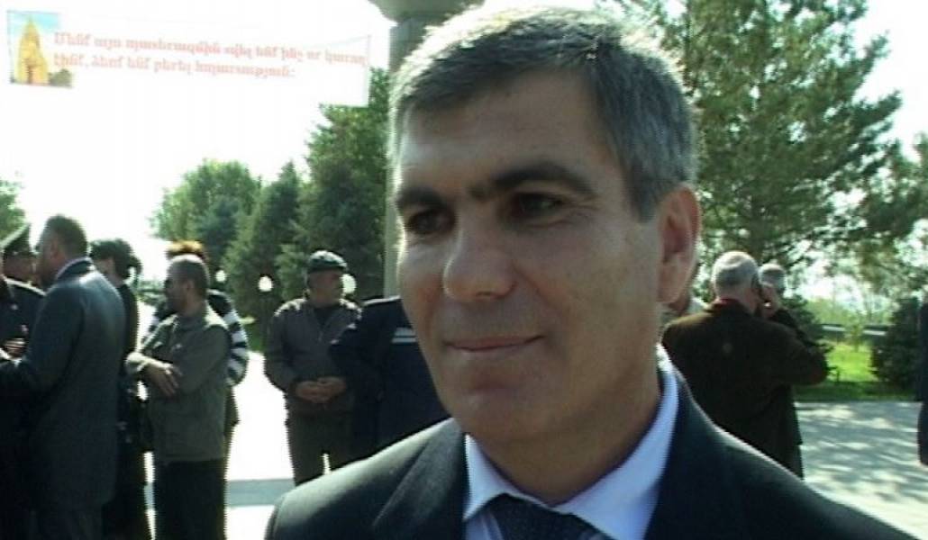 cdec9ff6dd297b5a5fcea74be01e1712