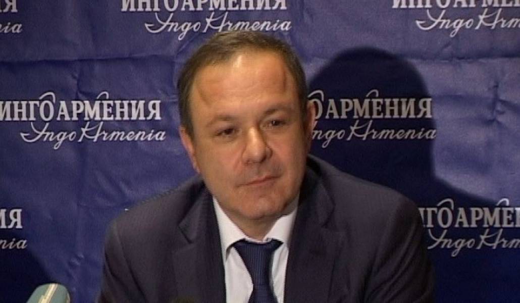 01045830b9d2c067eb1b42e8e0bfc195