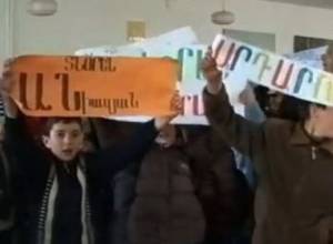 Ընտրական կրքեր Աքորիում