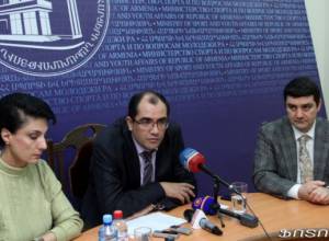 Նախարարը չհարցրեց լրագրողների կարծիքը