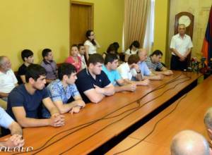 Աշոտյանն ընդունել է ունիվերսիադայի մասնակիցներին
