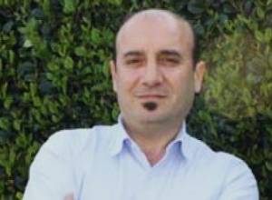 Էդմոնդ Խուդյանը հանդիպել է խաբված գնորդի հետ