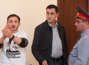 Տիգրան Առաքելյանը լքեց դահլիճը