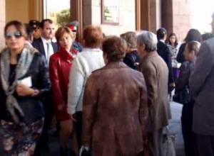 Կոնդեցիները հոգնել են սպասելուց