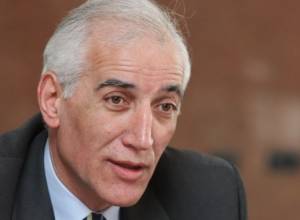 Ձեր հարցը՝ Վահագն Խաչատրյանին
