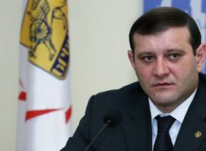 Երեւանի քաղաքապետը մեկնել է Փարիզ