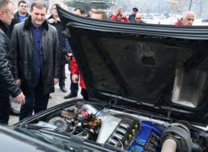 Քաղաքապետը չմերժեց առաջարկը եւ նստեց ղեկին