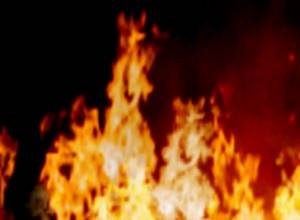 Fire breaks out in apartment