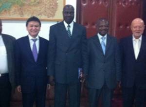  Garry Kasparov and his rival are in Africa