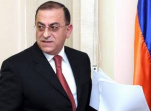 Minister of Urban Development is in Nairi hospital