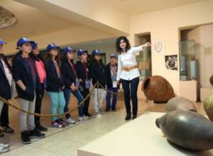 French Armenian schoolchildren visited the municipality