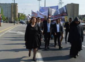 Armenians in Poland remember Genocide victims 