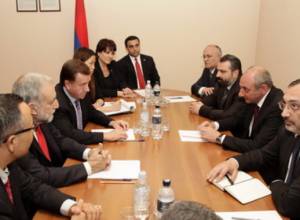 Bako Sahakyan meets with US congressmen