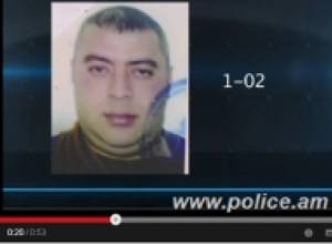 Взял машины под предлогом отъезда на свадьбу и продал их