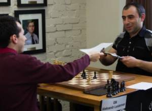 Varuzhan Hakobyan and Tatev Abrahamyan continue the fight