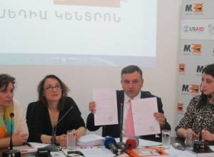 Jailed actor's attorneys give press conference in Yerevan 