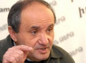 Ashot Manucharyan: Politicians in Armenia behave like Conchita Wurst