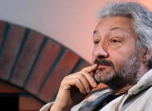 «Հայկական ժամանակ». Ստաս Նամինը դեմ է պապի՝ Անաստաս Միկոյանի արձանի տեղադրմանը