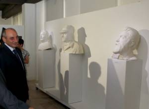 Bako Sahakyan at Shoushi exhibition