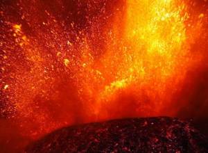 Mount Etna puts on another stunning show