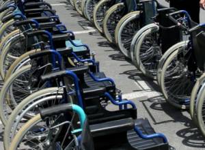 Wheelchairs to “Pyunik”, books to Isahakyan library