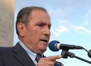 Armenia’s first President meets with US Ambassador 