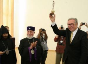 «Եղիցի լույս» մրցանակի հանձնում  Մայր Աթոռ Սբ Էջմիածնում   