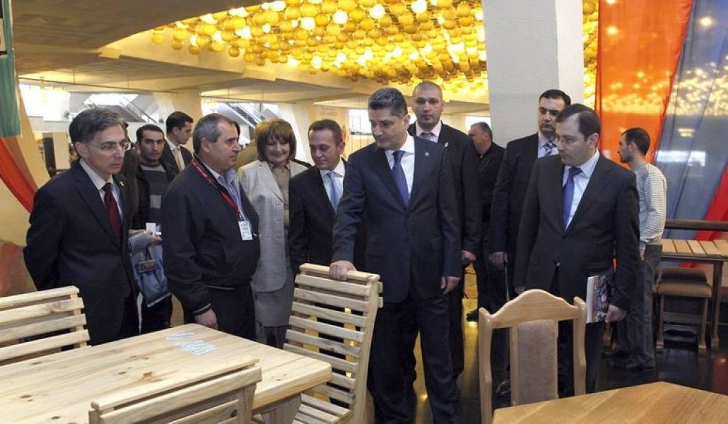 9f241d268ebf9980abbb0b3174074299