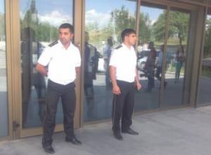 Сотрудники СПИСА "очищают" СКК