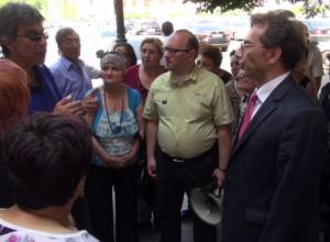 Hamalir employees stage protest outside Government building