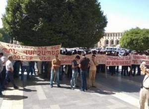 Պահանջ Հովիկ Աբրահամյանին ու Սերժ Սարգսյանին. ակցիա
