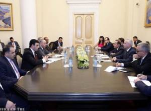 Овик Абраамян принял парламентскую делегацию Кувейта