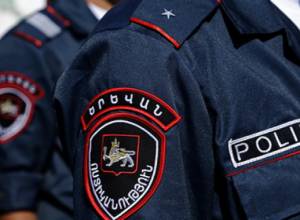 “Полицейский” вымогал деньги у сирийских армян