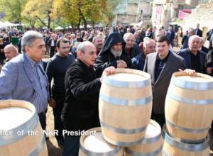 Artsakh President at wine festival
