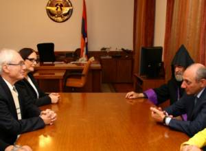 Бако Саакян принял Мансурянов