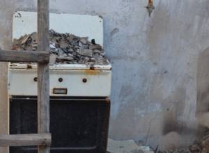 Representatives of Youth Foundation of Armenia visit Aygepar village, give clothes and food to families affected by shooting