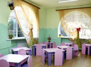 Մանկապարտեզների տարածքները՝ էլցանցերին, ապակու արհեստանոցին եւ երկրապահին