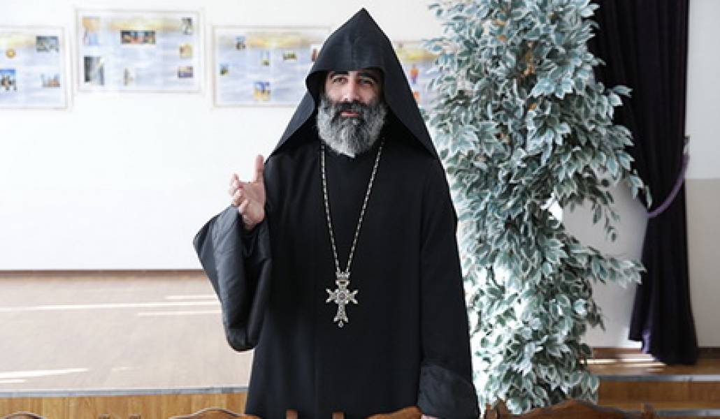 քահանա