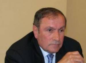 Levon Ter-Petrosyan chairs HAK sitting 