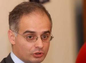 Troika to hold march December 10