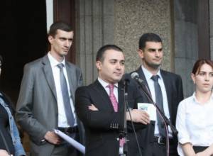 Arakelutyun Party also calls for power change 