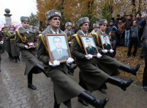 Last farewell to the heroes