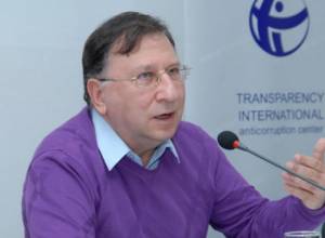 ТИ: Коррупция в нашей стране не уменьшается
