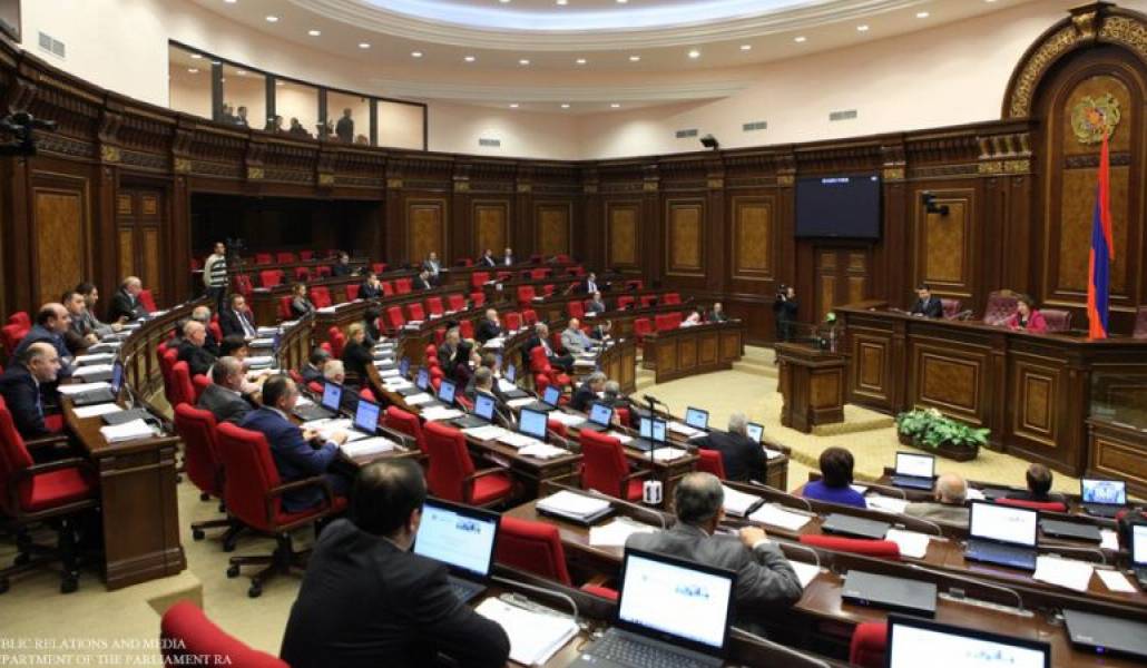 53eba4367b6eedeabb537a229e525972