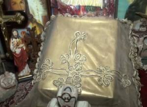 People around the world come to see the Gospel written with carmine