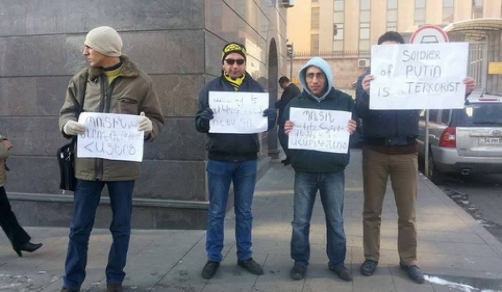 10912619_799760726727993_274739587_n